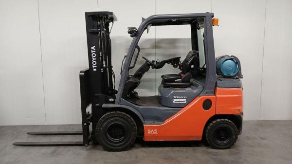Heftruck TOYOTA 028FGF25