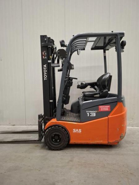 Heftruck TOYOTA 7FBEST13