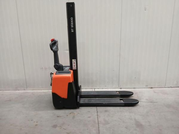 Stapelaar TOYOTA HWE100