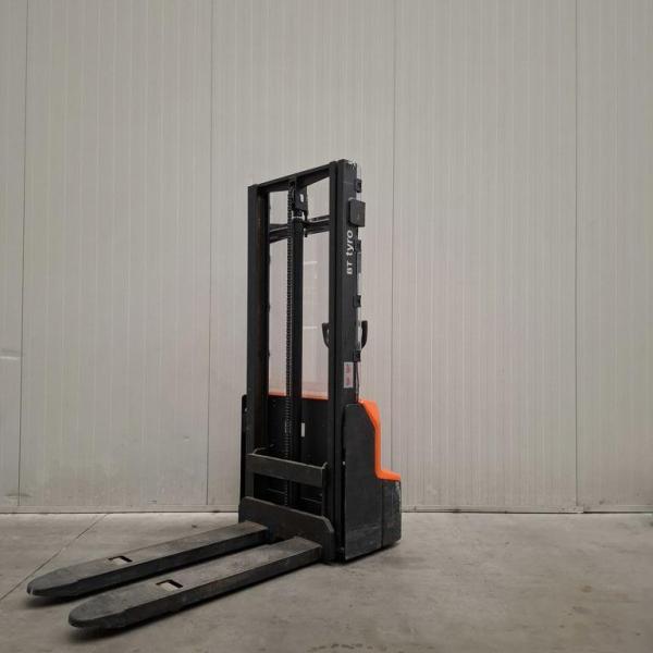 Stapelaar TOYOTA SHE100