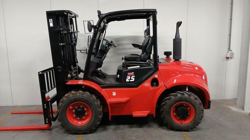 Heftruck Hangcha CPCD25-XW98C-RT4    4X4 Heftruck
